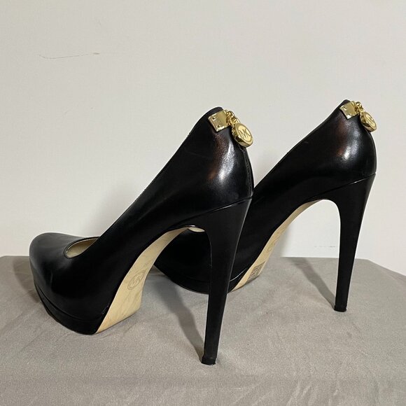 Michael Kors - Hamilton Pump - Picture 3 of 9